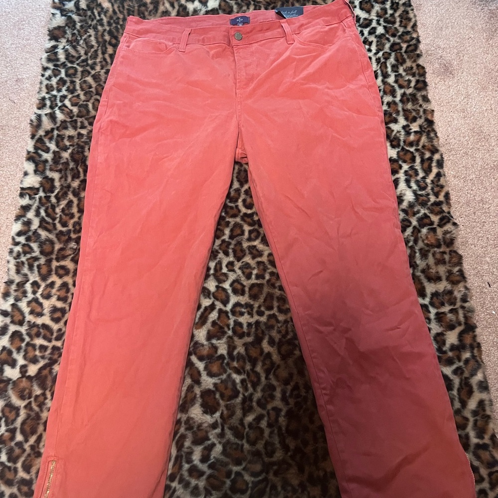 NYDJ Coral Cropped Straight-Leg Pants